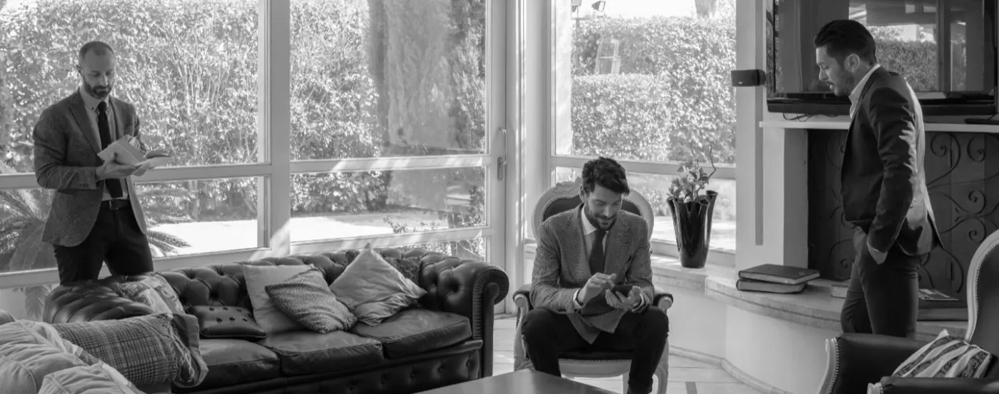 Il team di Immobiliare Nencioni al lavoro in una casa